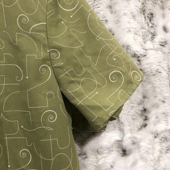 Grey's Anatomy Women's Green Modern Fit Two Pocket Scrub Top Size Medium - Picture 6 of 9